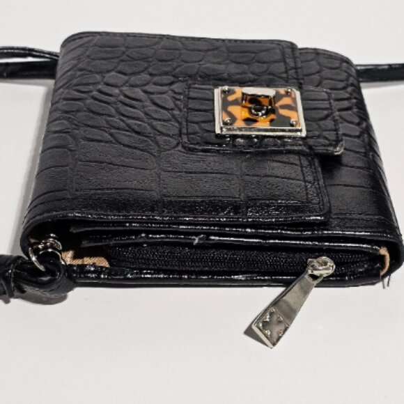 Elegant Liz Claiborne New York Black Leather Crossbody Bag - Versatile Compact - Picture 2 of 7